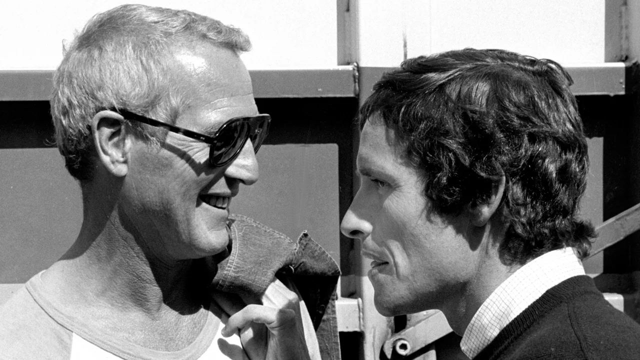 Un cliché, deux légendes : Paul Newman et Jacky Ickx, longtemps recordman de victoires dans l’épreuve avec six premières places.<br />
© (Photo NR, R. La., R. Lo., P. J., G. P.)